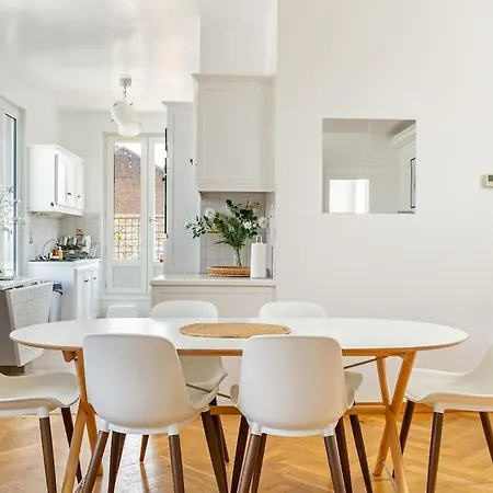Grand Penthouse Parisien Pour 10 Personnes Apartment Pierrefitte-sur-Seine